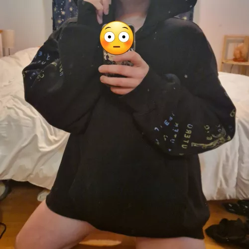 All I'm wearing is this hoodie 😘