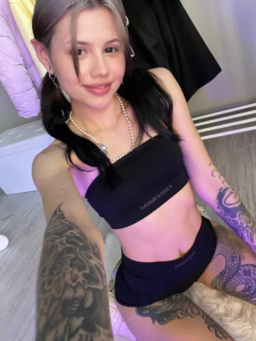 Black in today's croptop