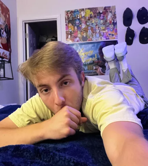 Come hang with me