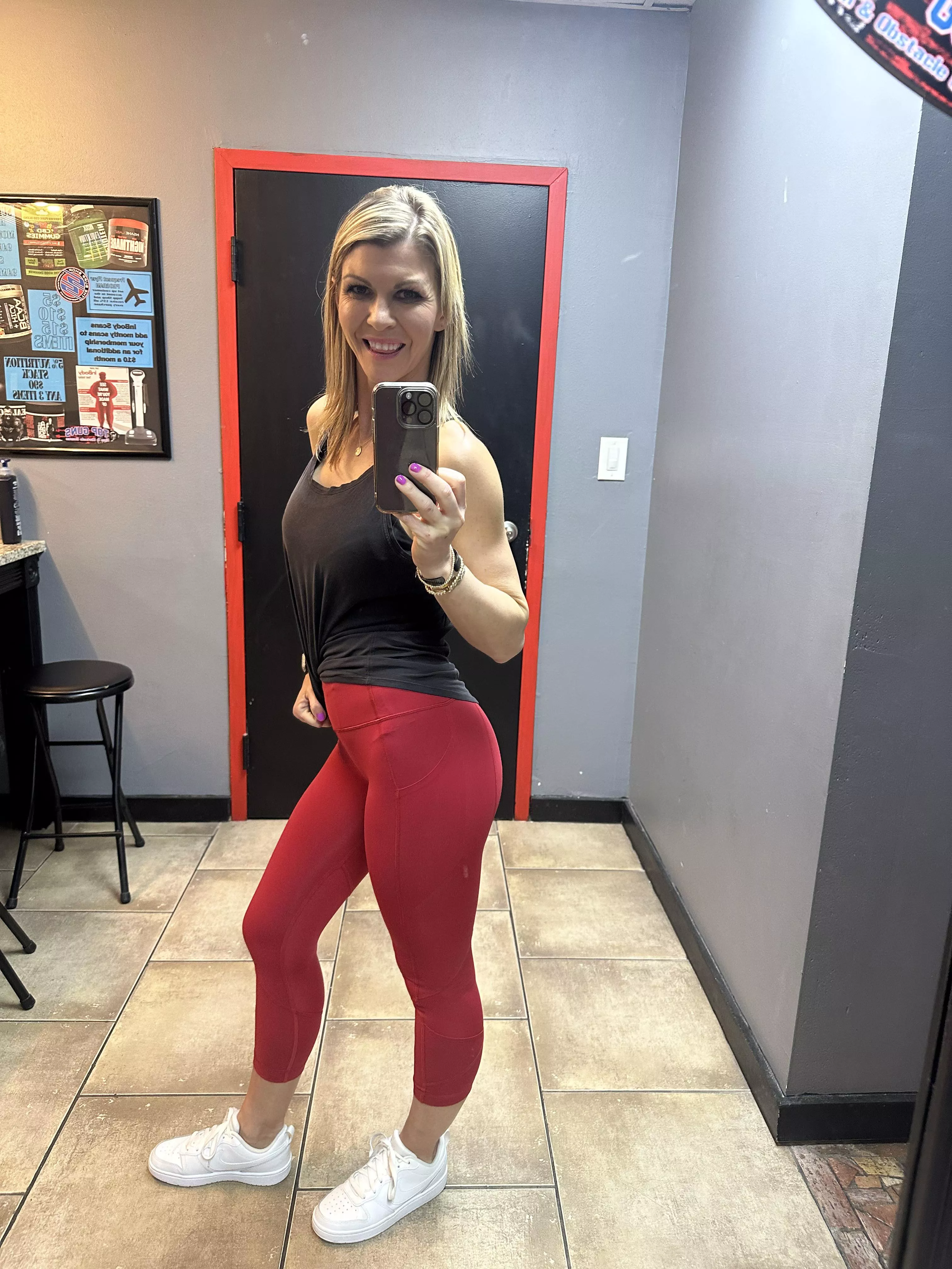 Do you love seeing a hot mom at the gym?