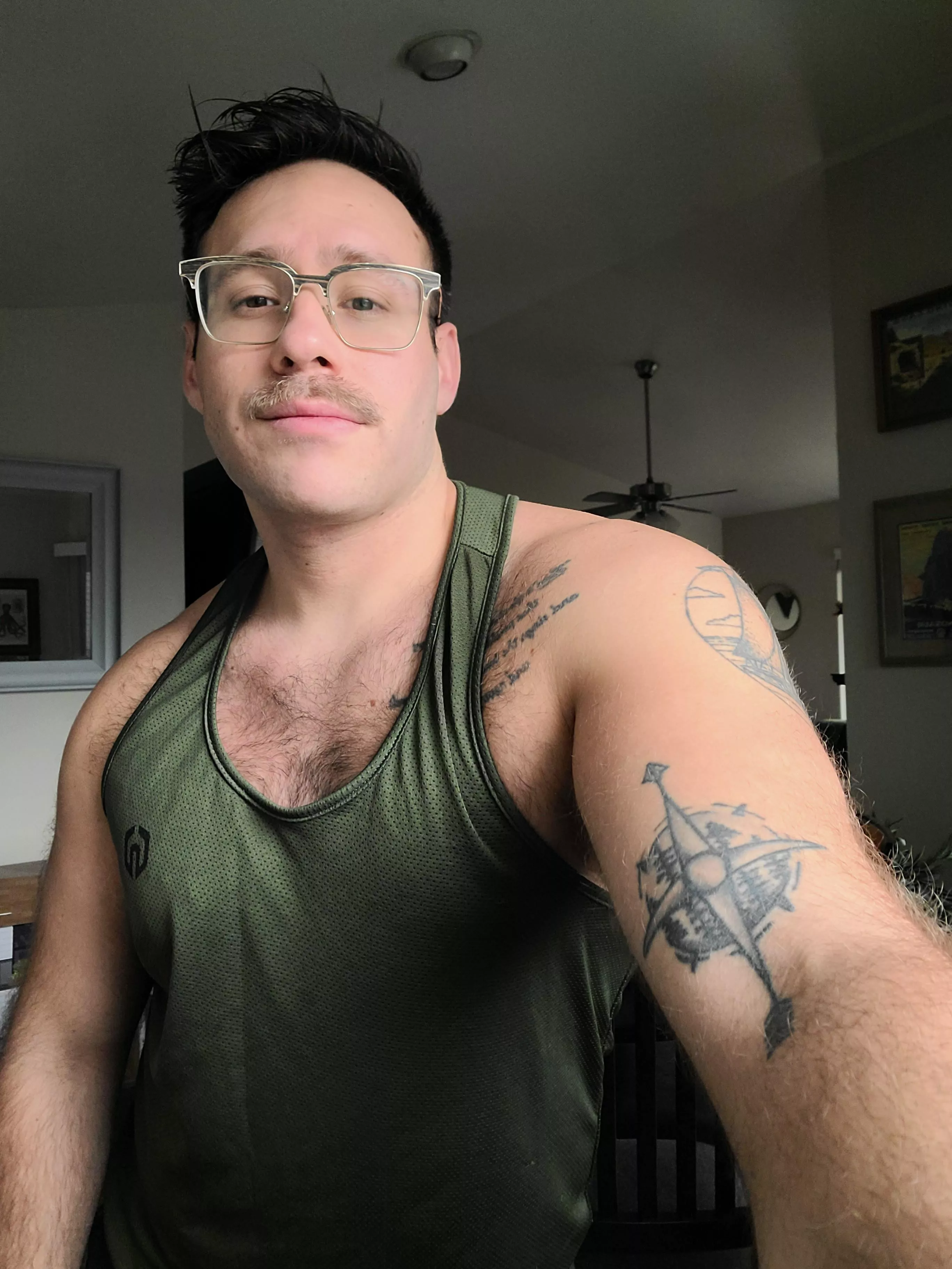 Feeling sleepy on this Tuesday, hope y'all are having a solid day ✨️ Feeling sleepy on this Tuesday, hope y'all are having a solid day ✨️