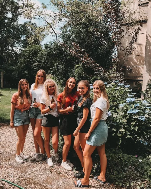 Festival Girls Left to rigth