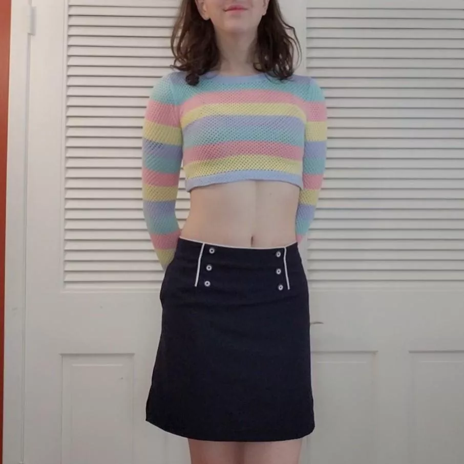 Found this top at a thrift store recently, I had to get it 😇