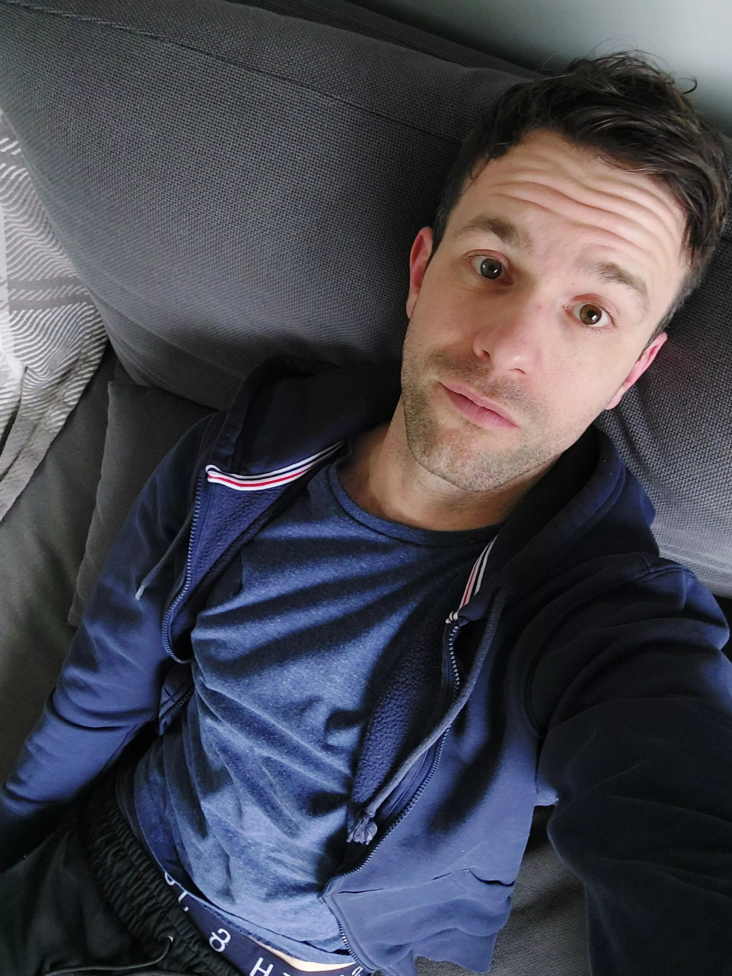 Got caught in the rain :( anyone chatting? :)