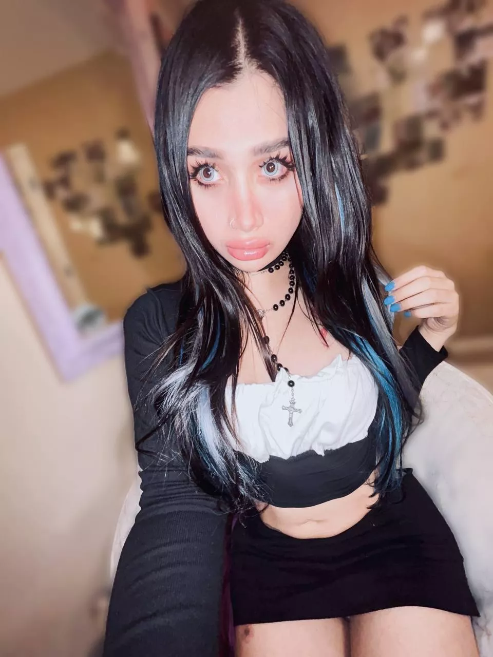 Guess how big my girl cock is and I'll send you my dick pics 🍆