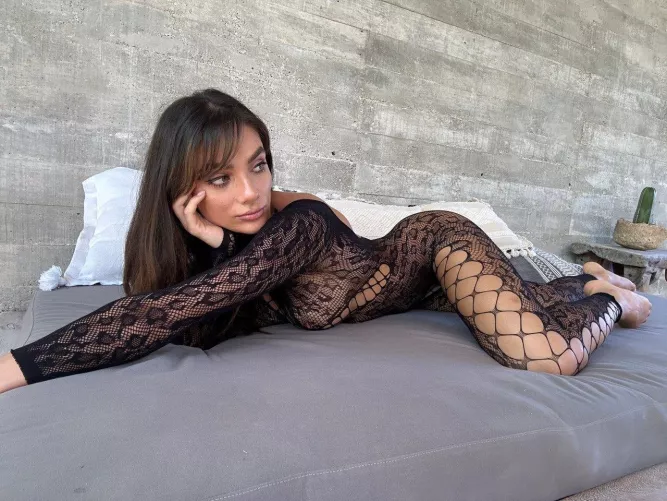 I am waiting for hot cream all over my body