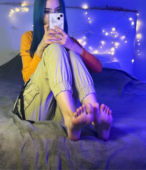 I hope there are some foot lovers here