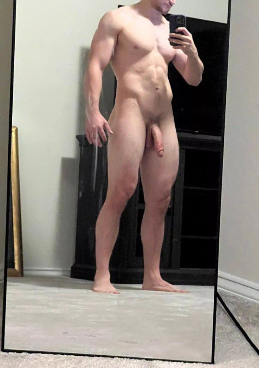 i stay naked at home