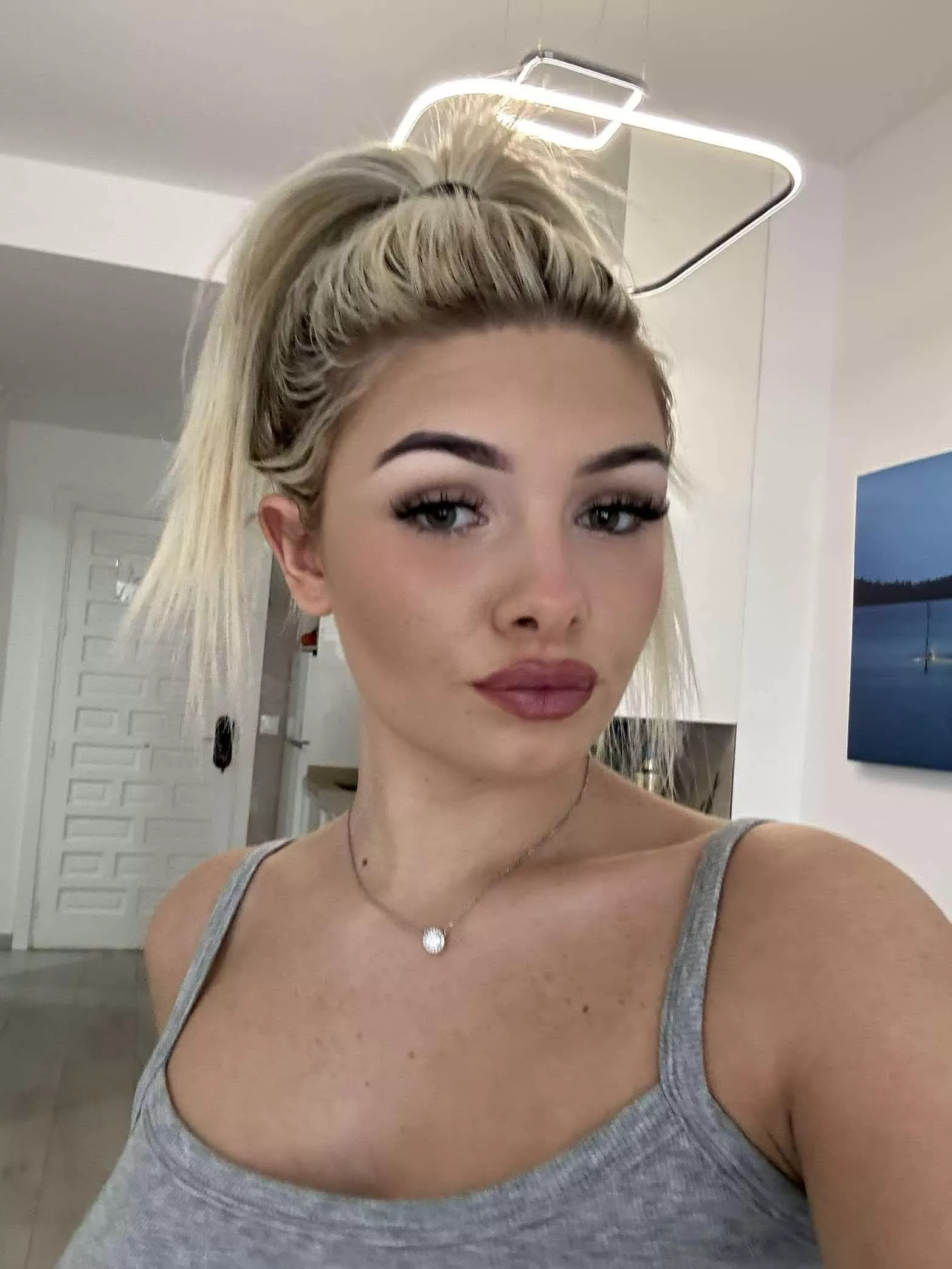 I think my new hairstyle really suits me