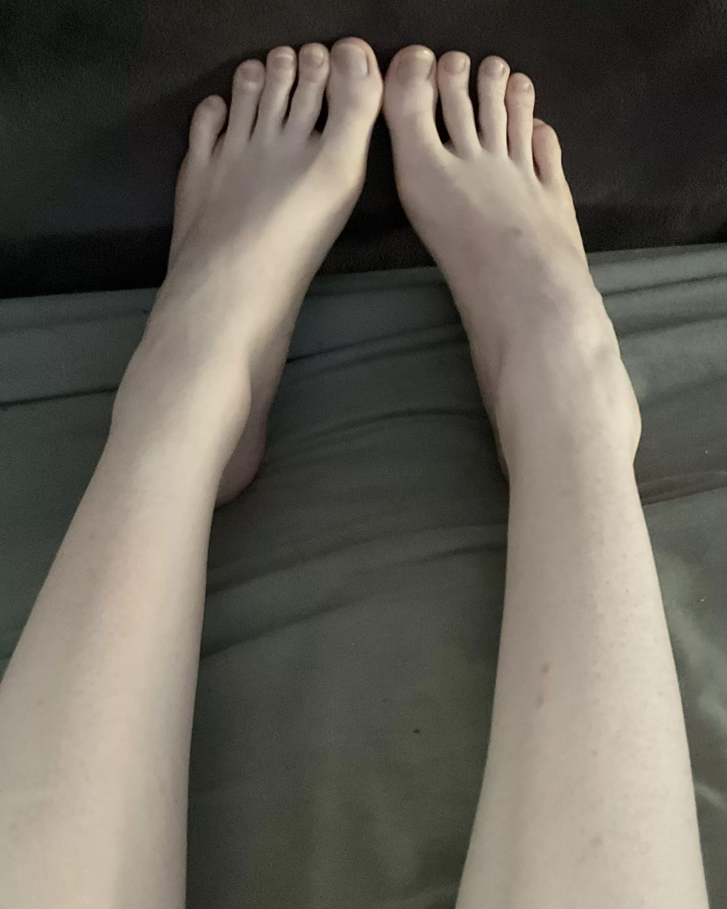 Is a foot job too much for a first date? 💕