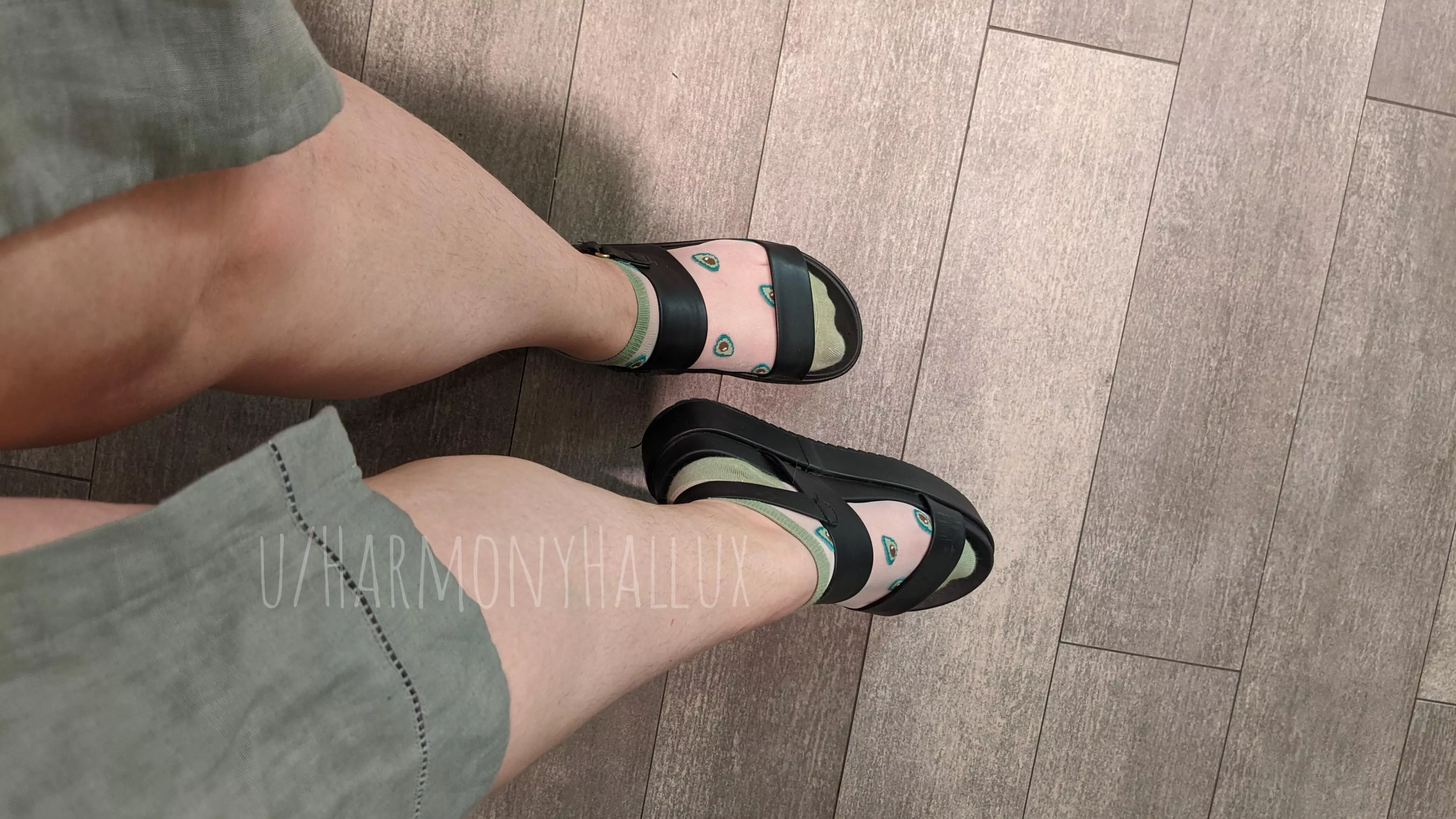 I've Been Having A Moment With These Platforms, And Just Realized They're So Hot With Mesh Socks! 🥑😍