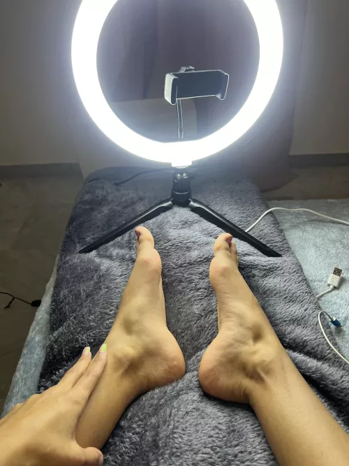 Kissing these petite feet would be the biggest achievement of your life