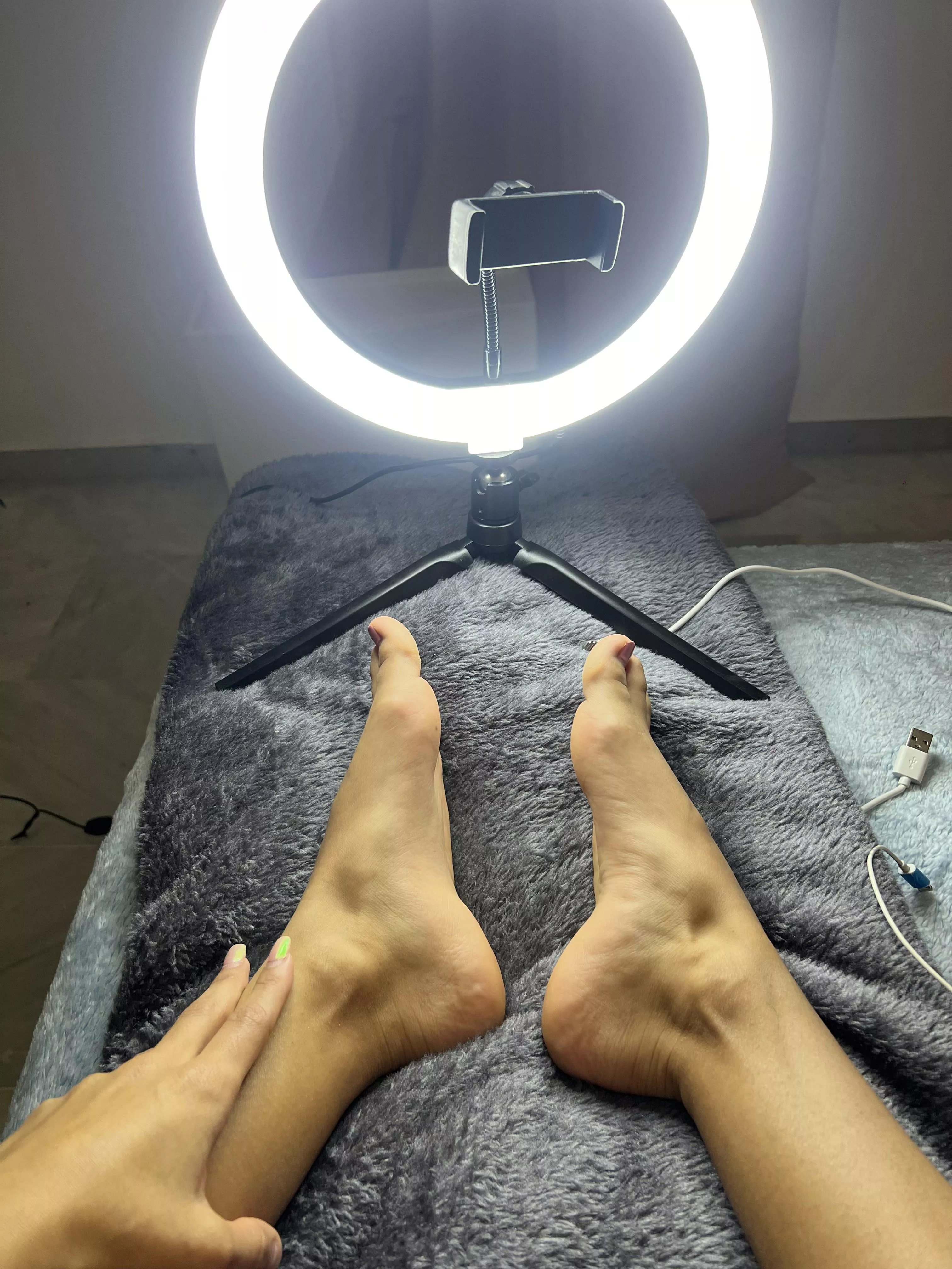 Kissing these petite feet would be the biggest achievement of your life