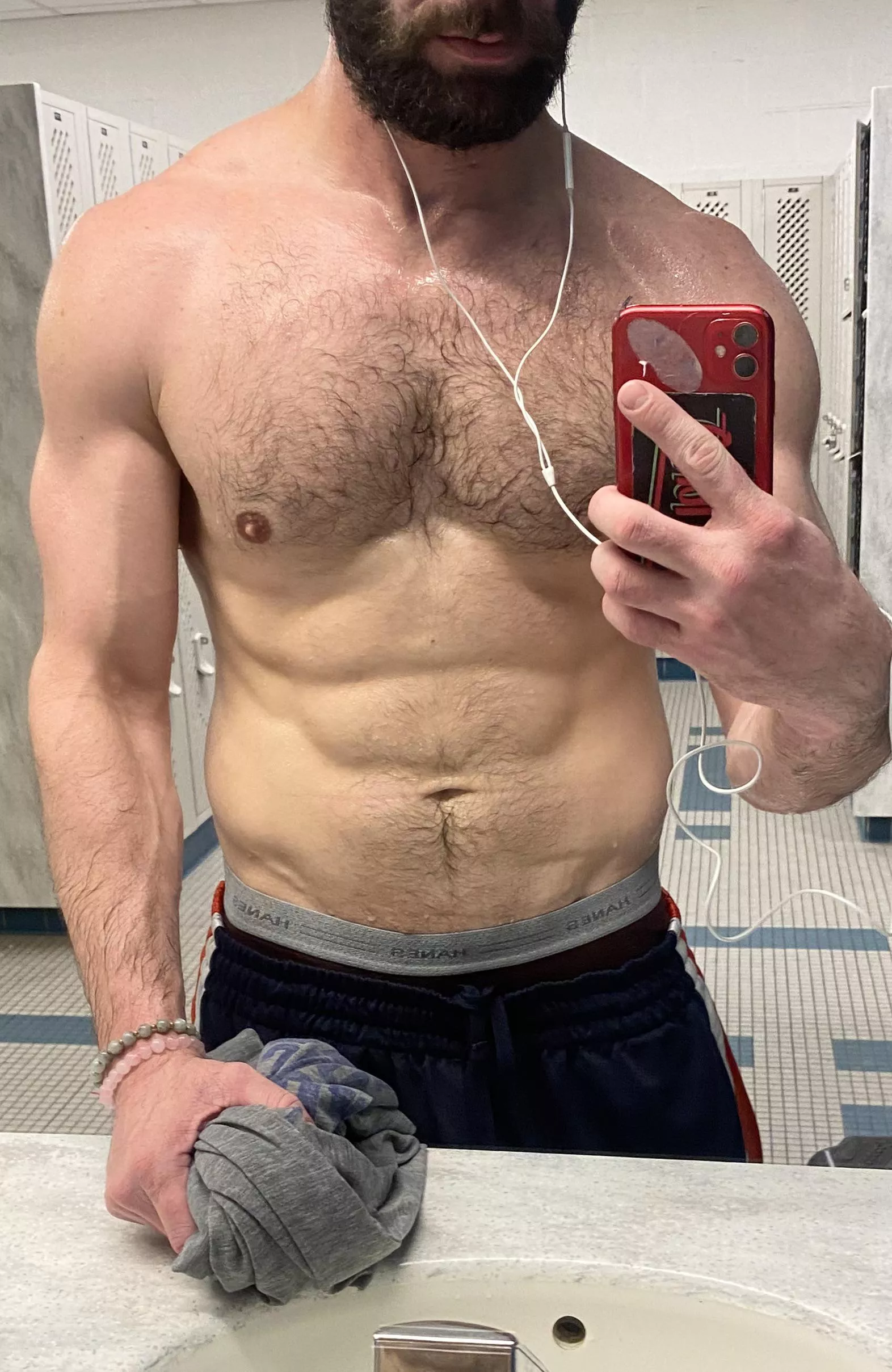 (M) (38) a gym selfie a day keeps the doctors away