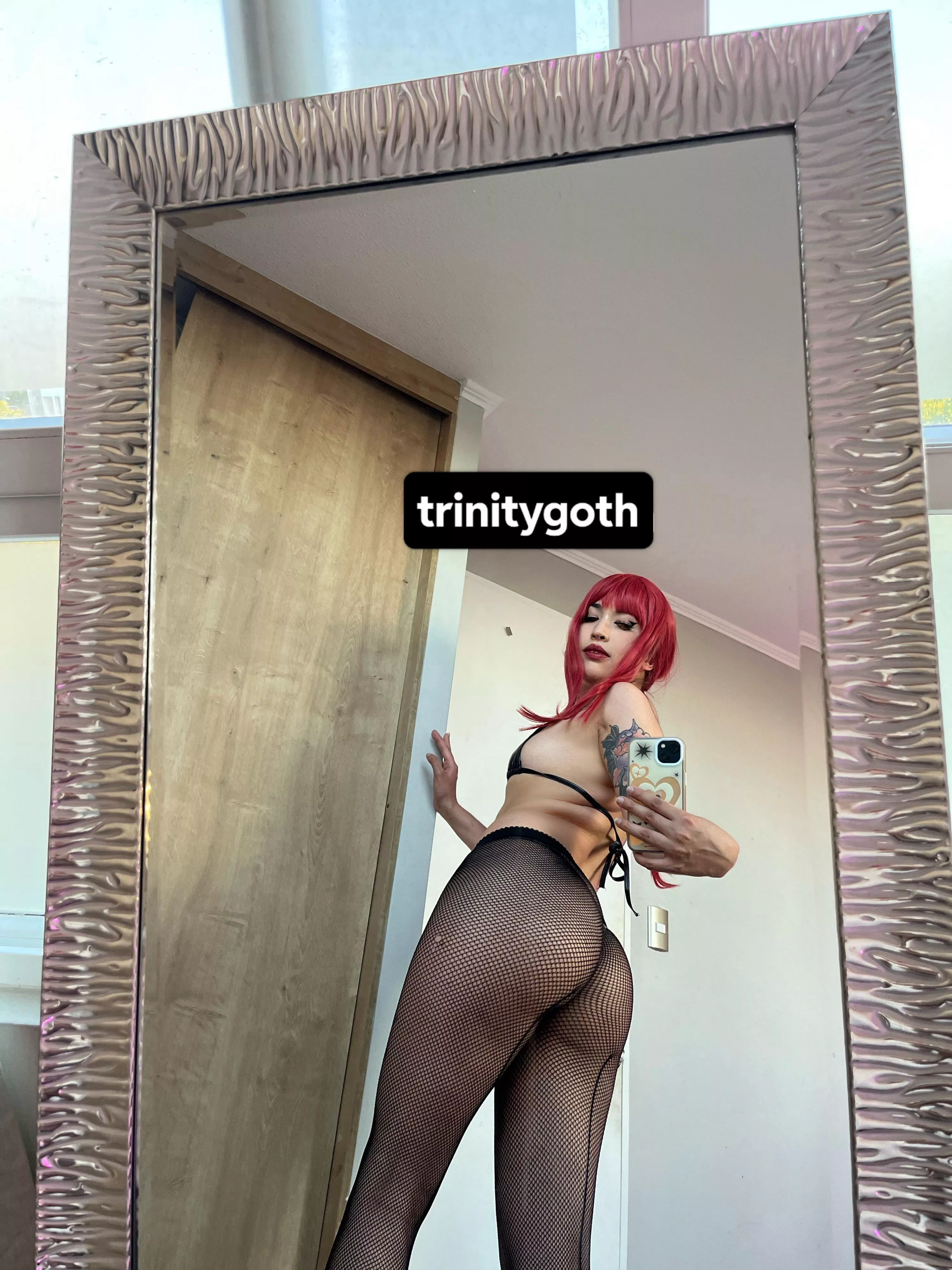 Makima from Chainsawman by Trinitygoth