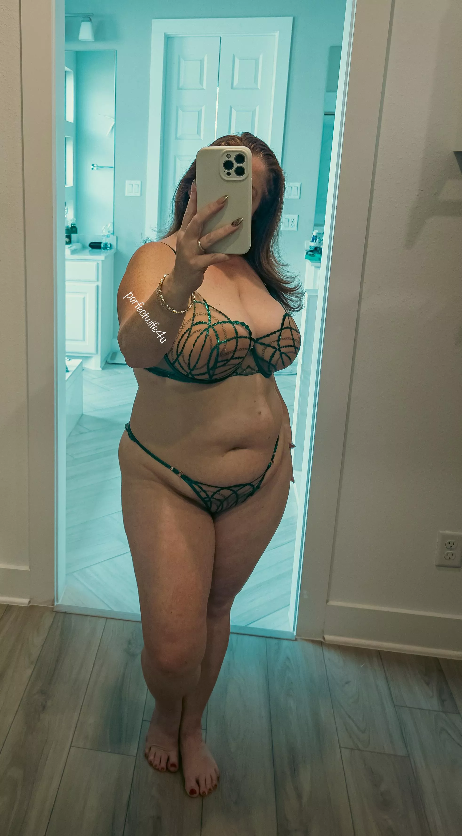 Mommy loves dressing up for you