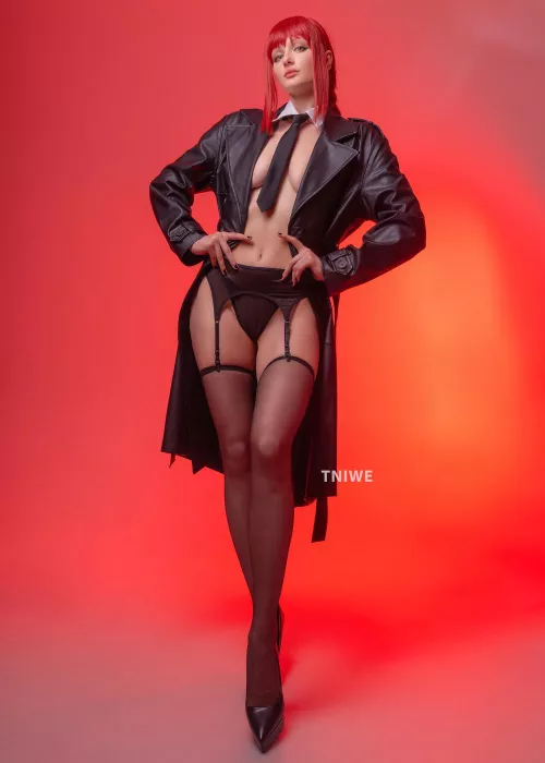 Mommy Makima by Tniwe