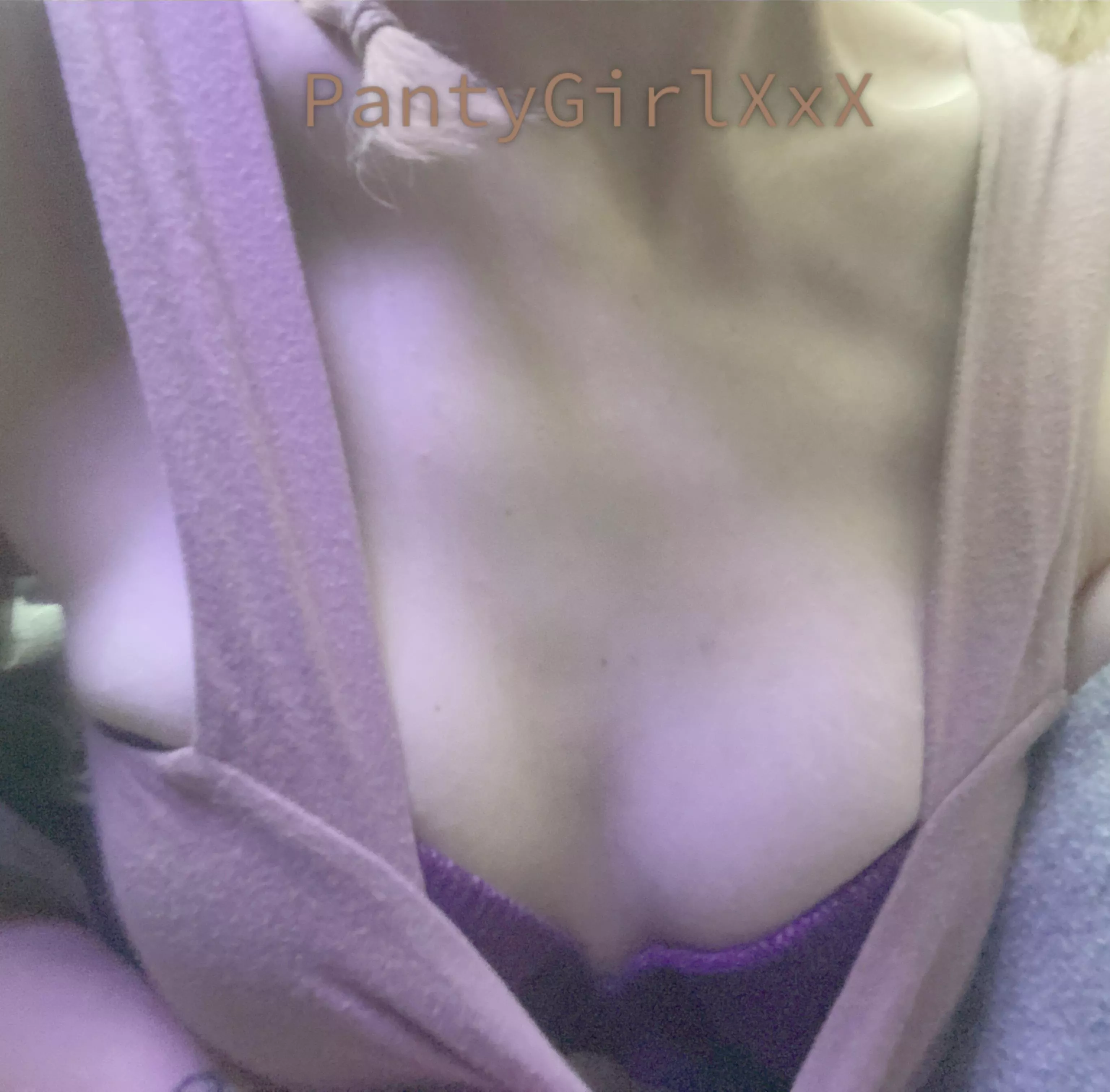 Morning :) —>slim fit blonde/catering to many fetishes and vanilla—Available now! Sexting, cam, dick rate, pics, vids Premade and custom, special requests! [vid] [sext] [rate] [cam] [gfe] [pic] send me a msg!