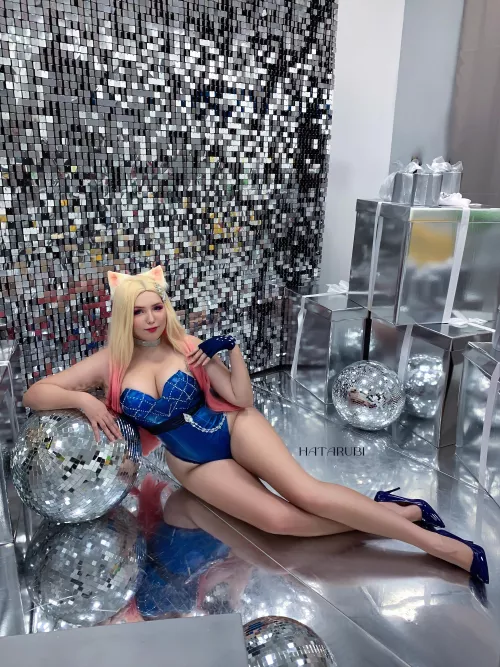 my KDA Ahri cosplay by Hatarubi