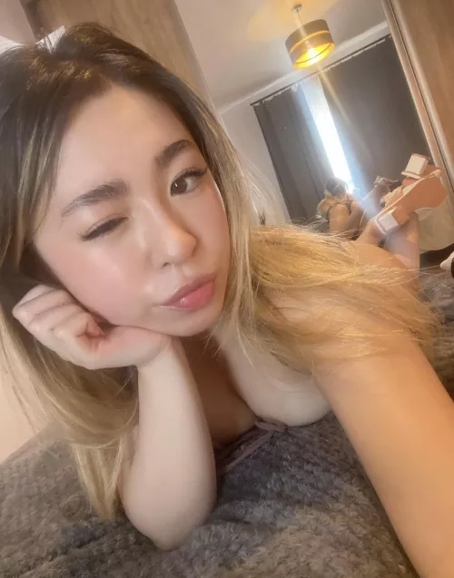 older guys won’t talk to me cause they think i’m too innocent 😩