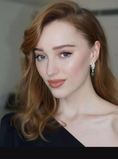 Phoebe Dynevor