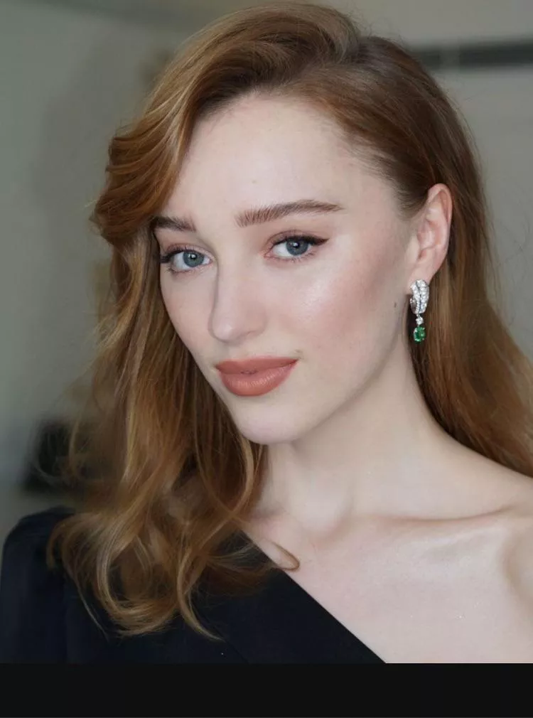 Phoebe Dynevor