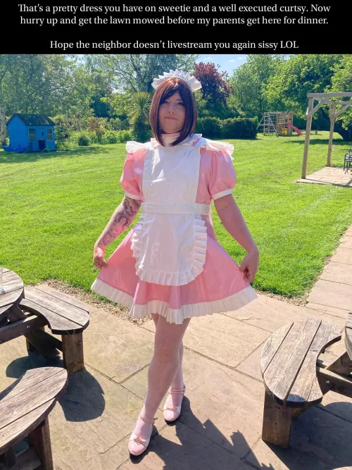 Pink sissy maid