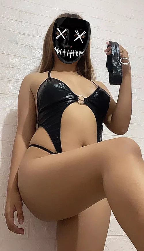 Prove to me that you deserve this collar.