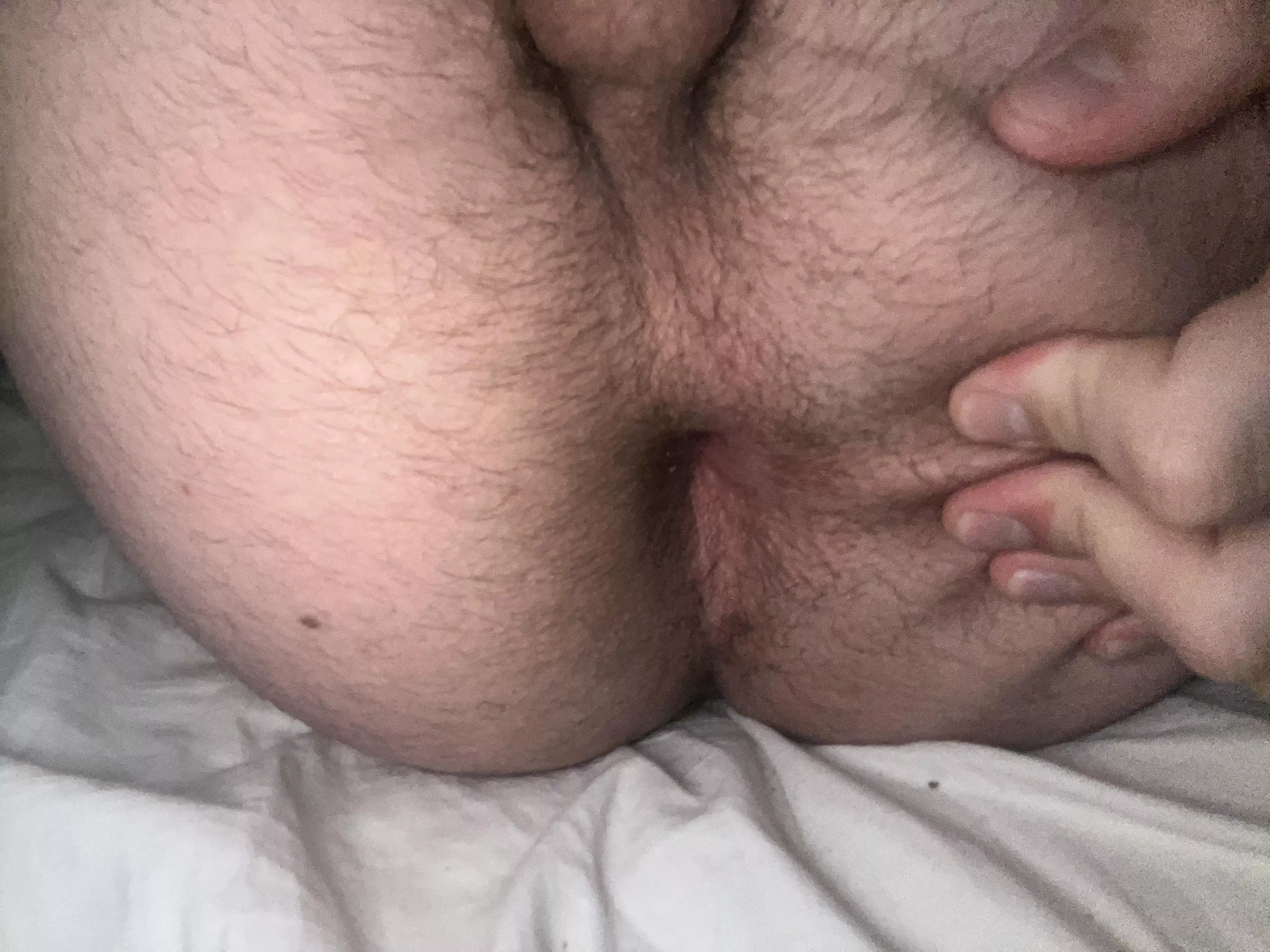 Run your fingers throughout my hairy hole😋