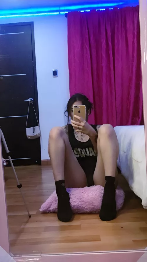 Spend the entire morning between my legs