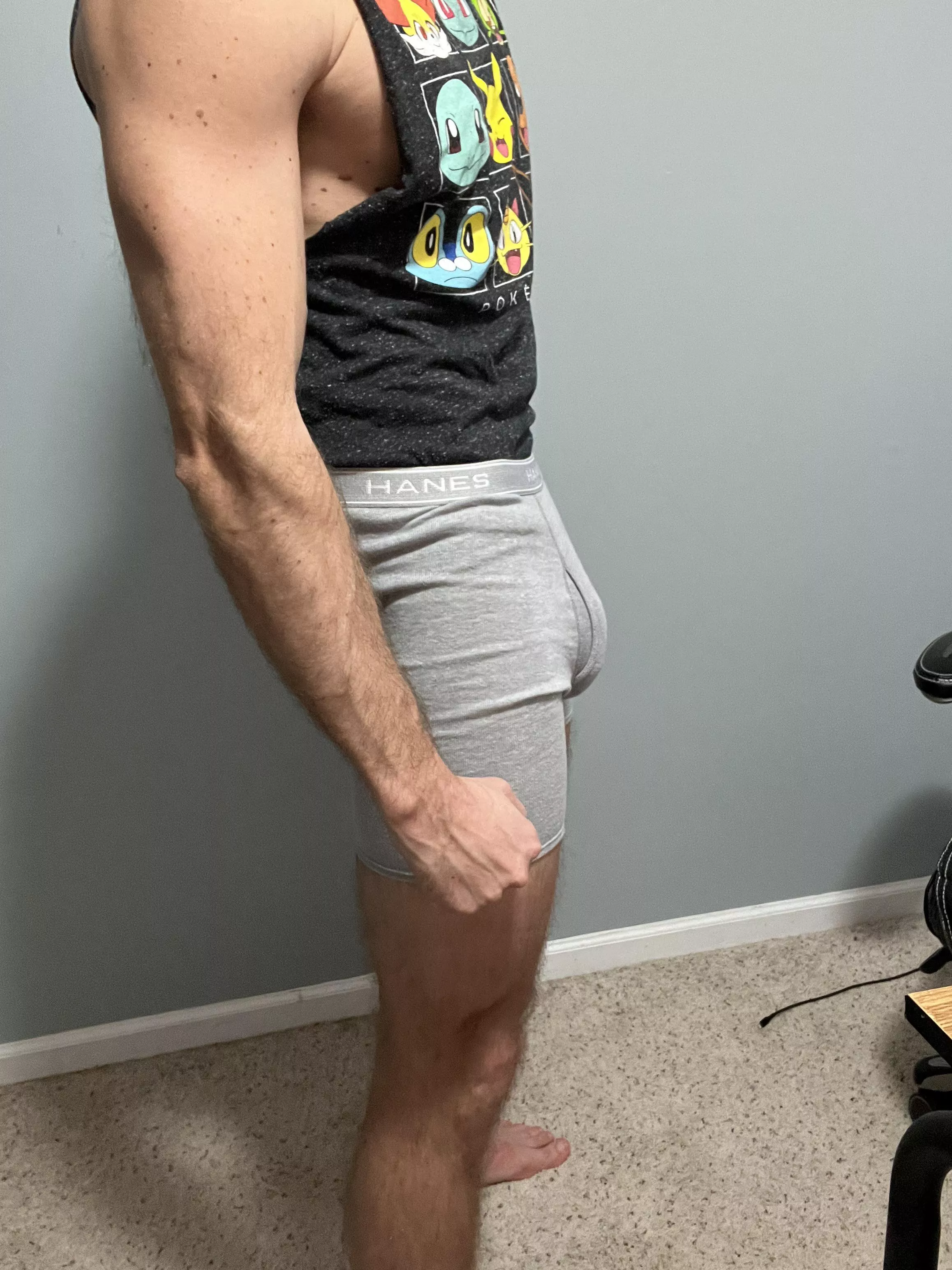 The gentleman gamer tucks his shirt in