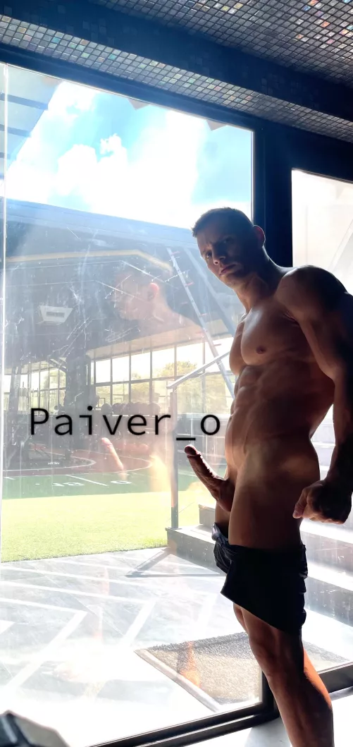 Wanna by my gym bro?😈💪