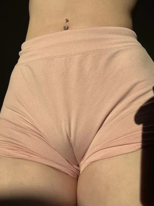 want to taste those fat lips?