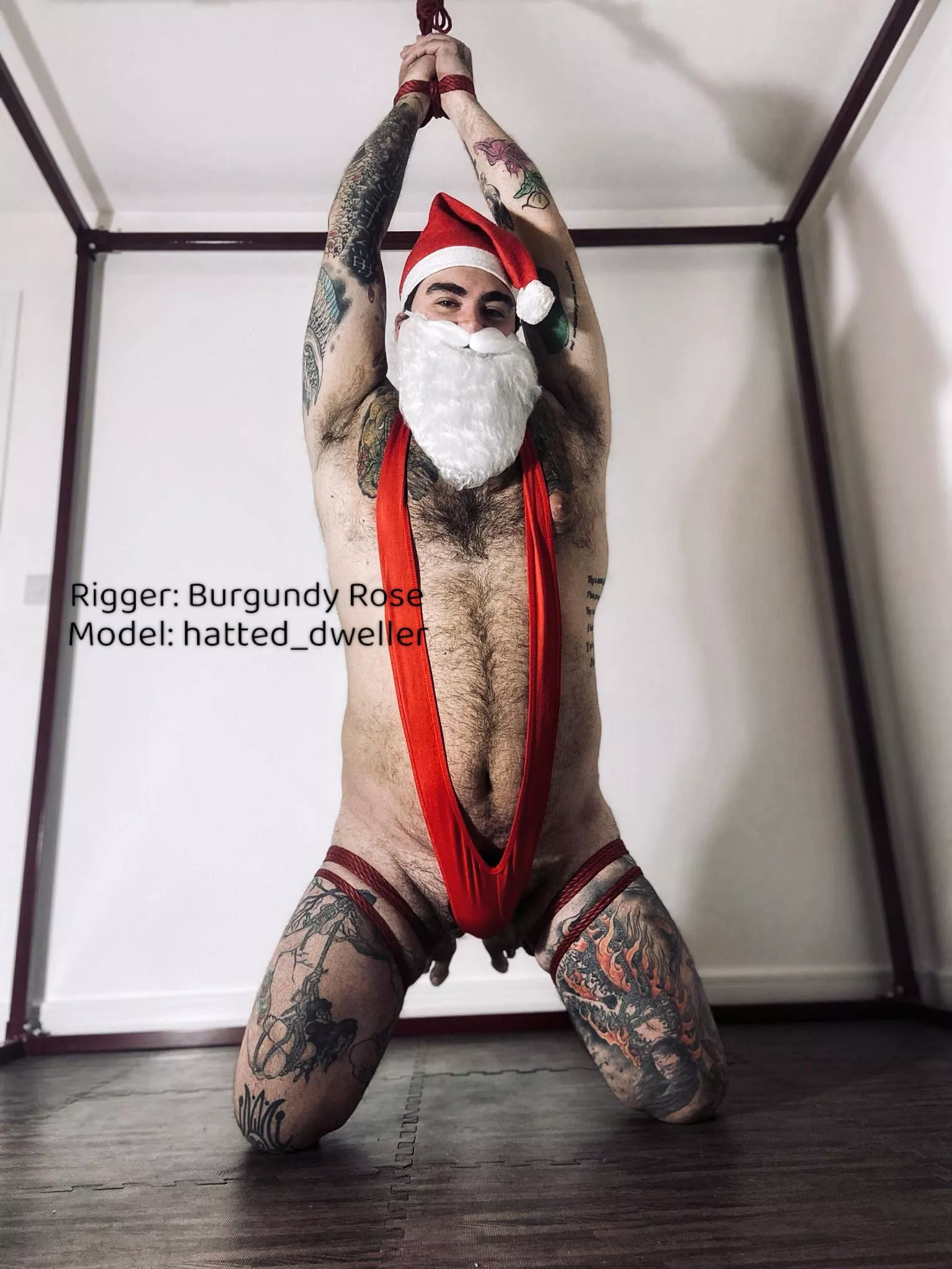 We know Santa works one day a year, but what he’s up the rest? 😁