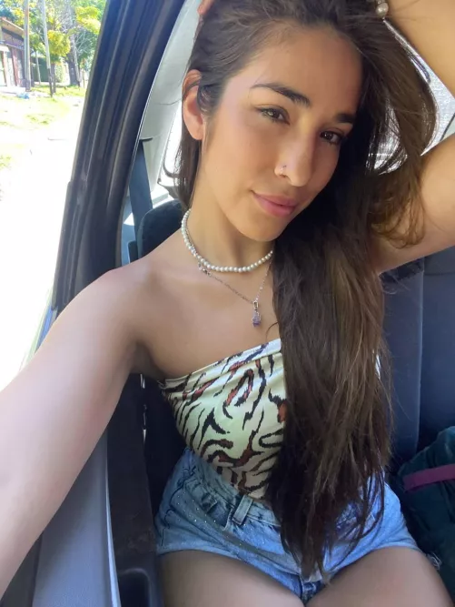 whats the first thing u think when u see me 🙈