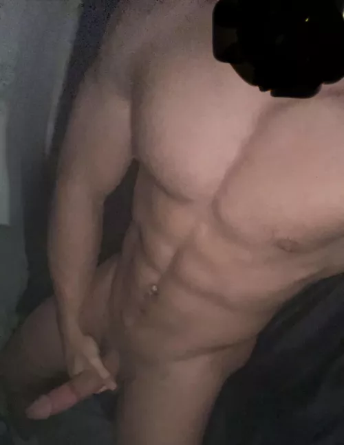 Who can I send pics like this too?