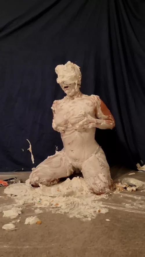 Who wants to come clean me off? Message me for more! I had some fun with 15 tubs of whip cream! 💗