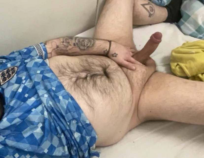 Who wants to get and sweaty with me lol