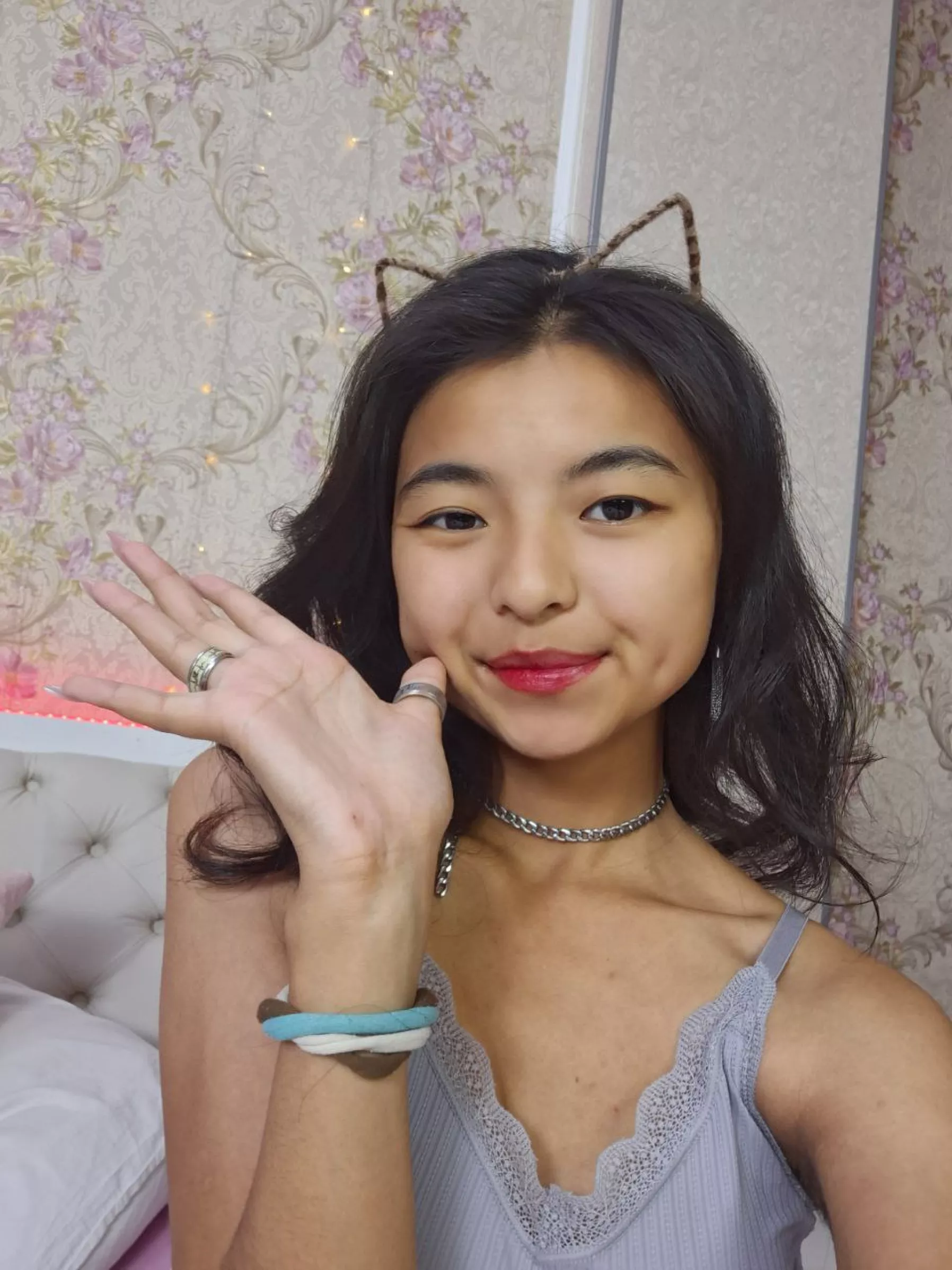 Who wants to play with kitty?