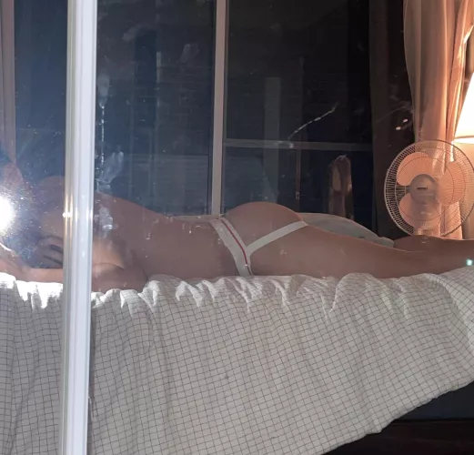 who’s dirtier? the mirror or me 😈?