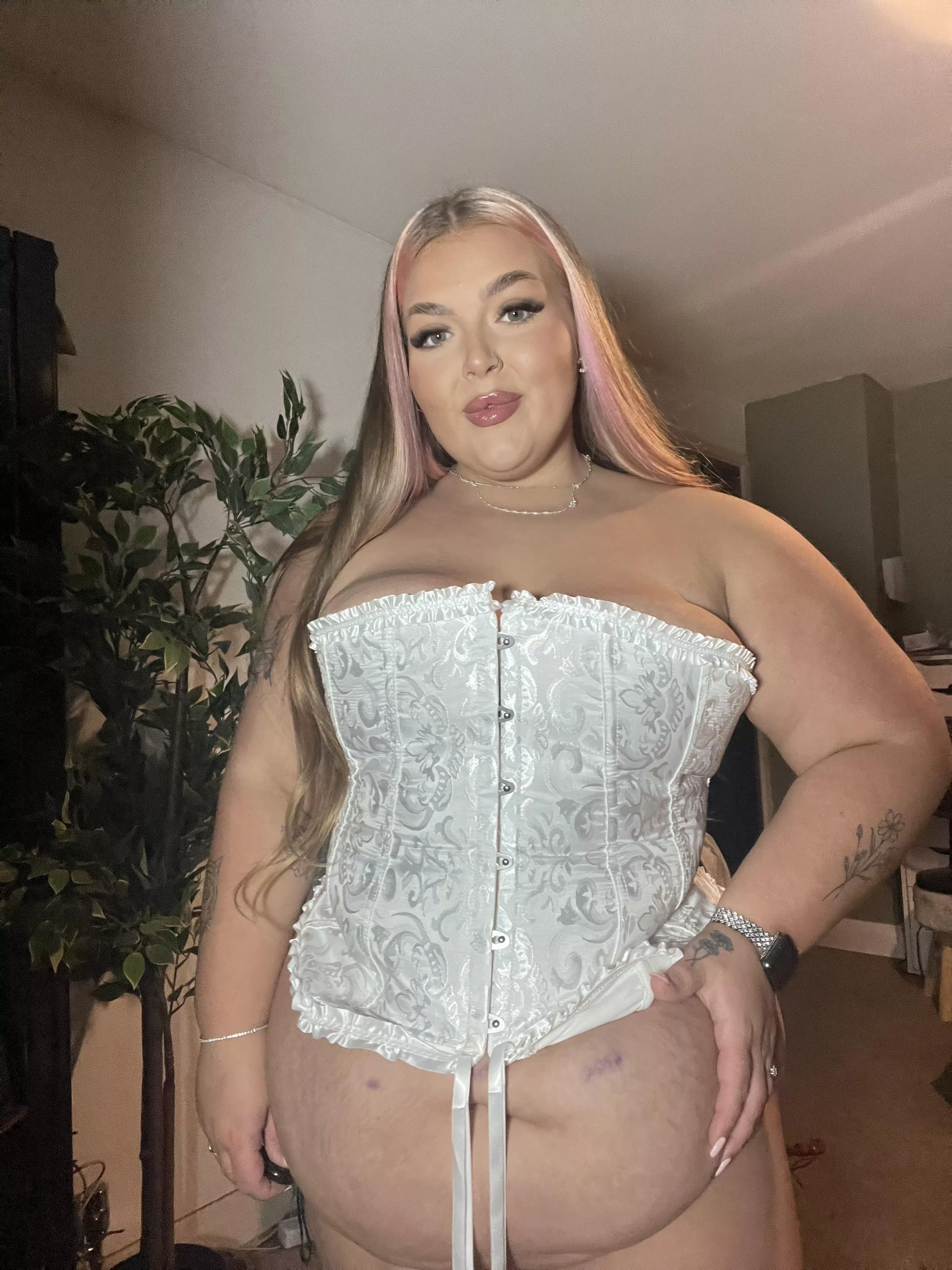 Would you let a fat girl sit on your face