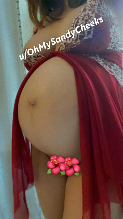 Would you oil me up every night? 🥹