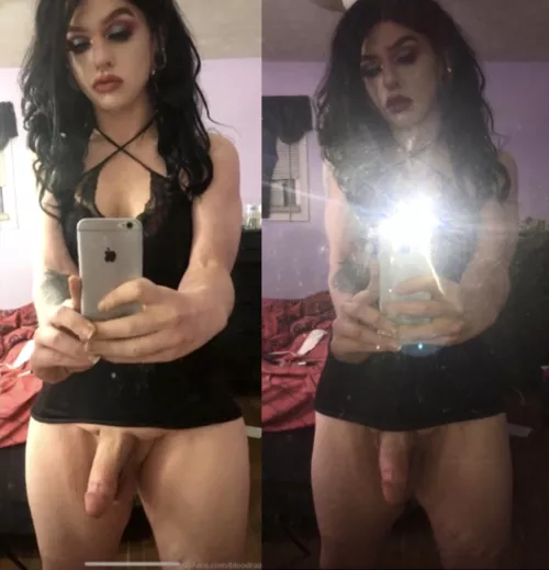 Would you play with a pretty thicc girl’s pretty thicc cock? 🖤