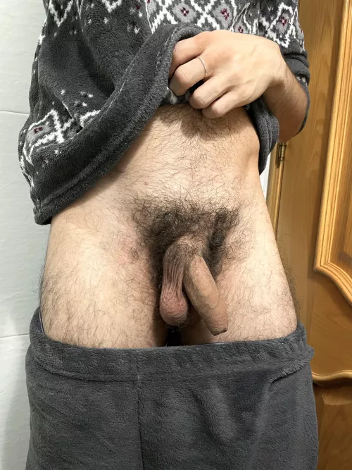 1 week worth of cum inside my balls. Help me release it? (24)