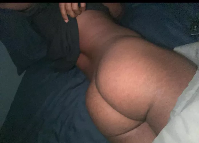 20 bottom trying to cum