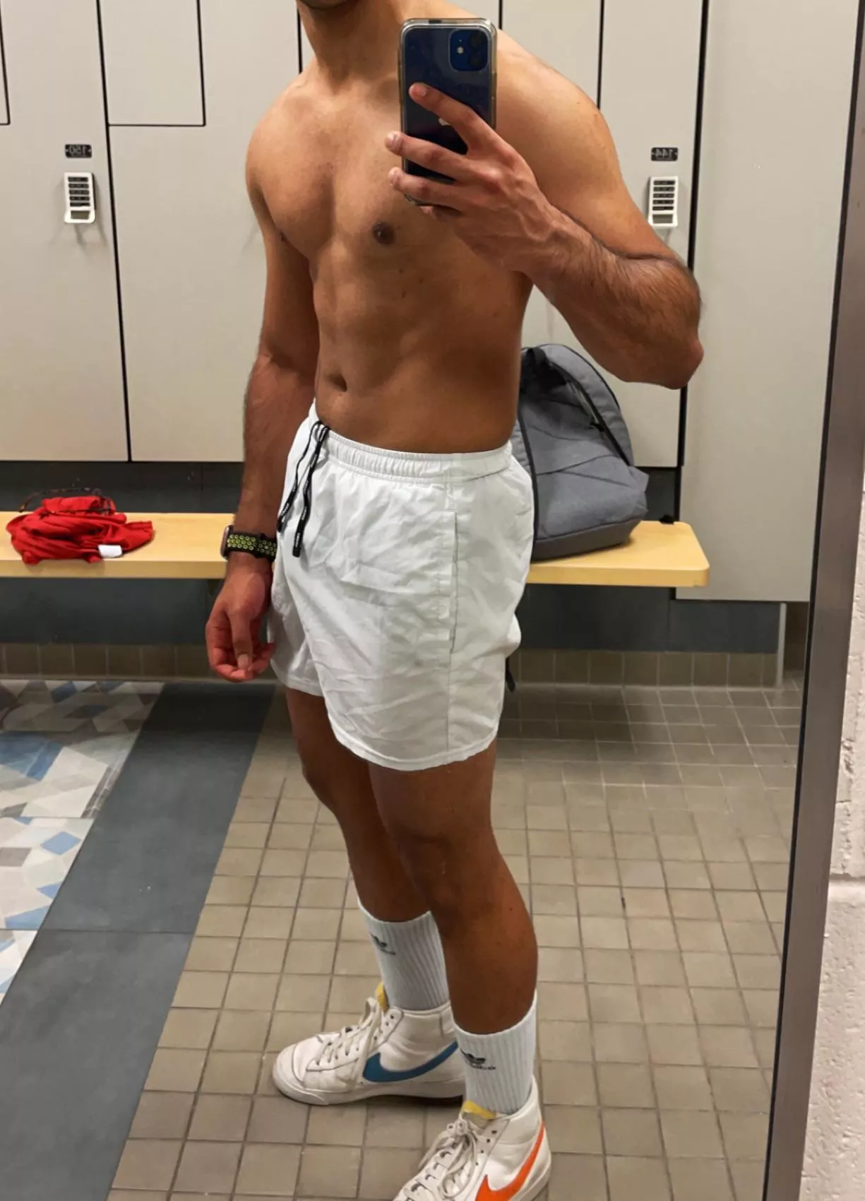 21 college hung masc looking for attractive guys. Be fit. Sc terk_lx