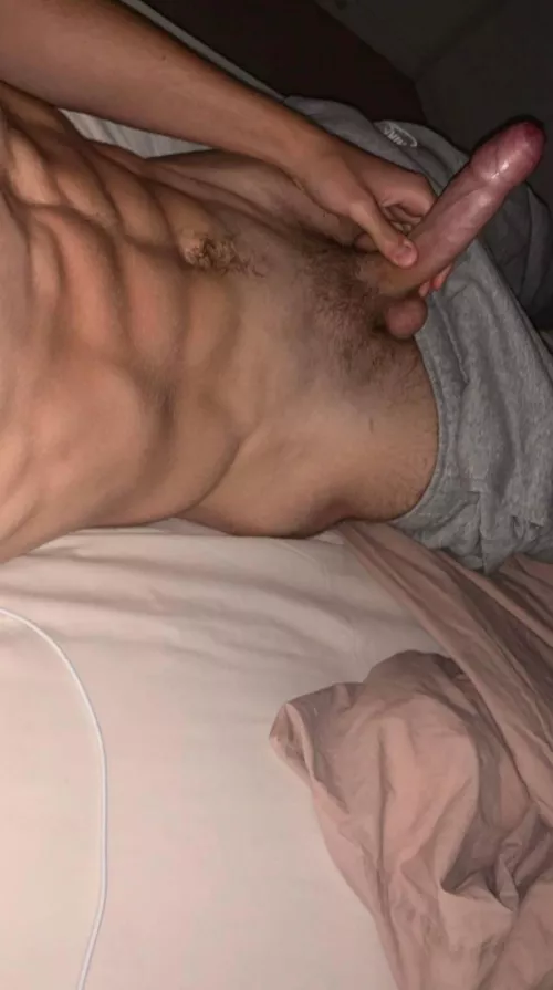 21 horny asf looking for similar hmu if you’re fit @officialerik.b
