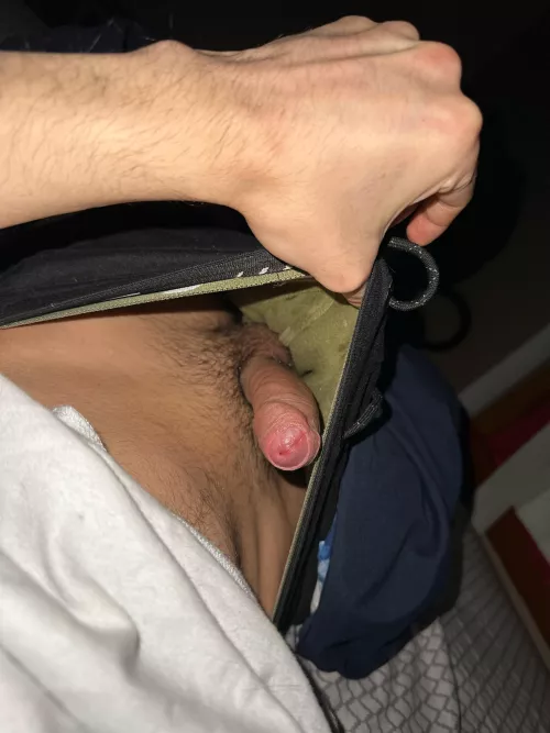 22 bi , anyone want to jerk and talk dirty