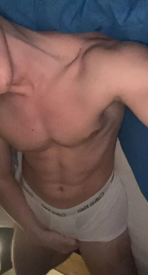 24 Any gym bros here?