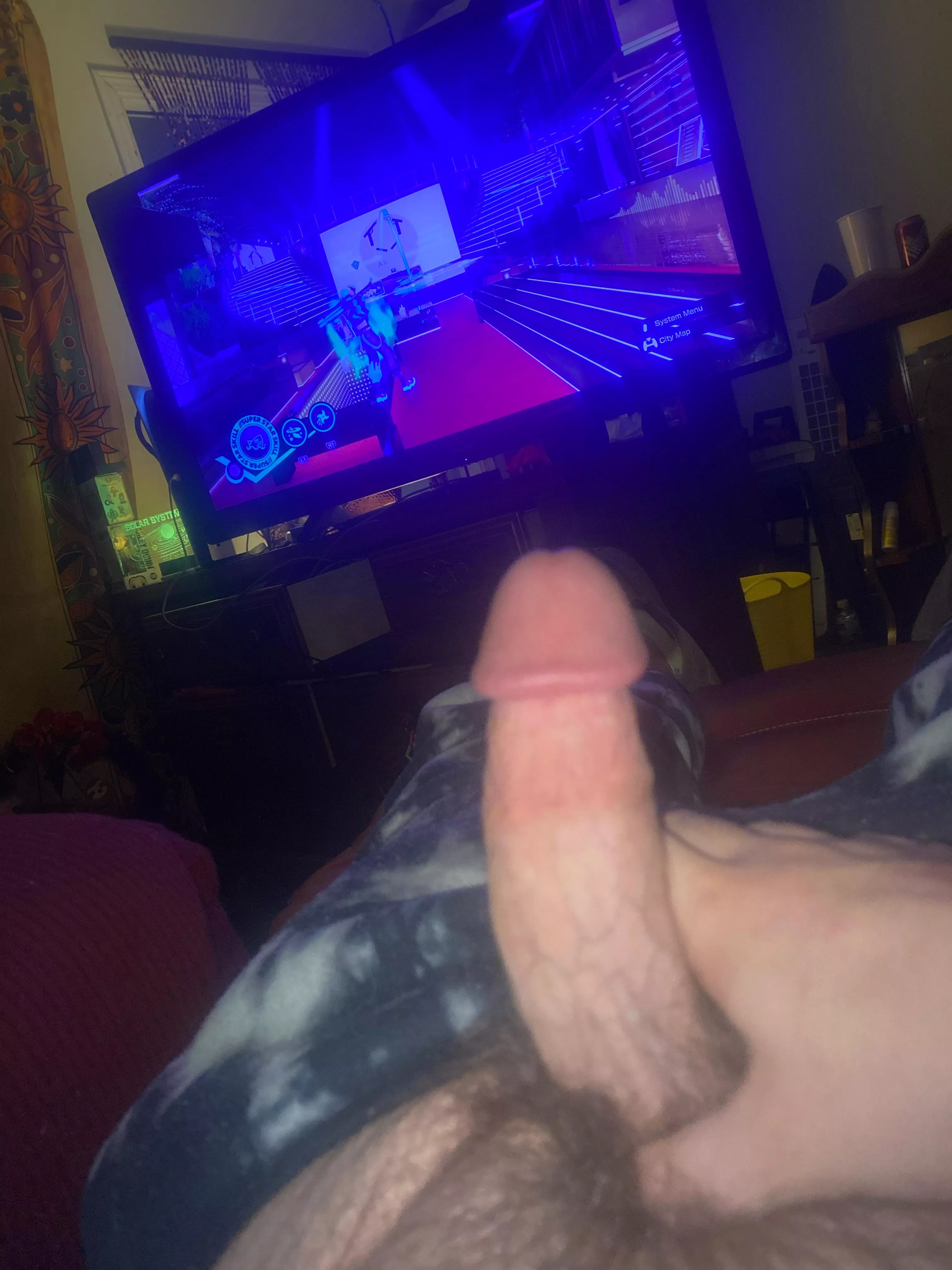(26) was gaming but got hard; you should help me play Bro 😏